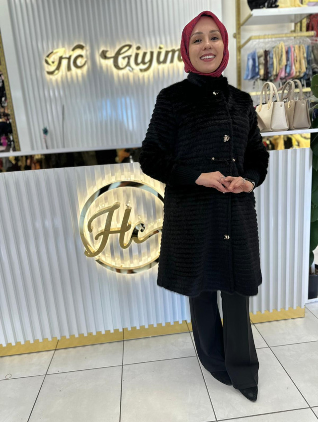 Yumuşak Kumaş Siyah Kaban